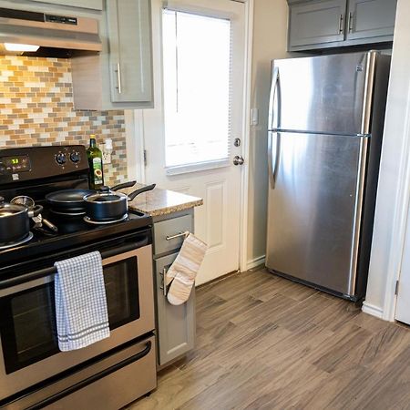 Fabulous King Size Bed In A Gated Neighborhood! Apartment Единбург Екстериор снимка